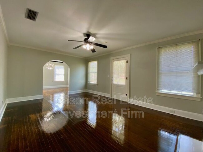 Building Photo - 183 Leo Ave