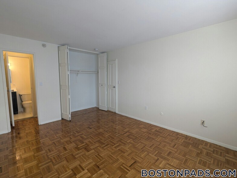 Building Photo - 175 Freeman St