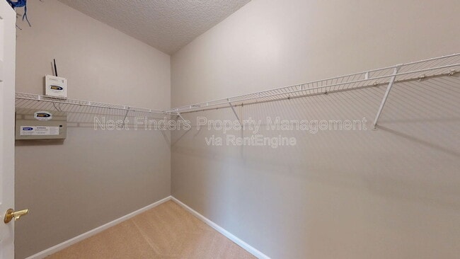 Building Photo - 11861 Lake Fern Dr