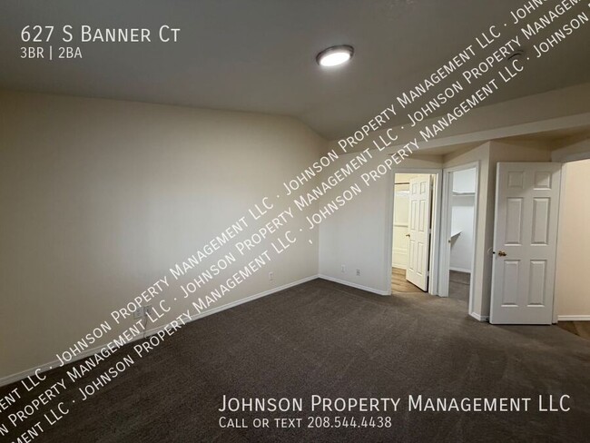 Building Photo - 627 S Banner Ct