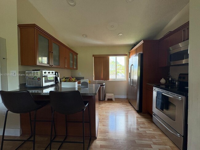 Building Photo - 8039 Lake Dr