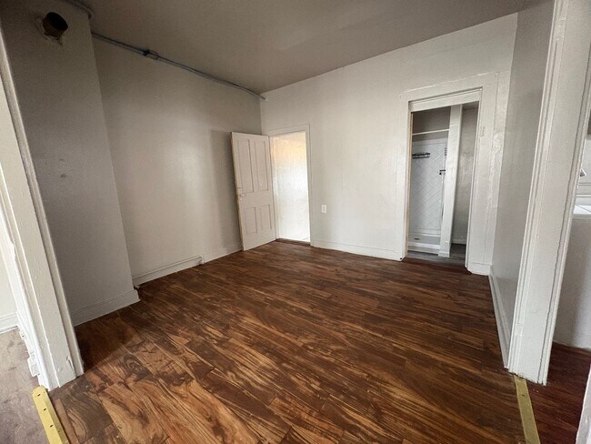Building Photo - 31 N Hartley St