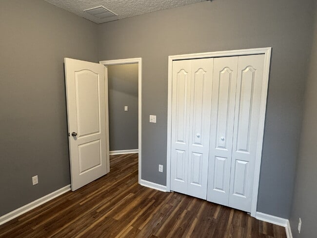 Building Photo - For Rent