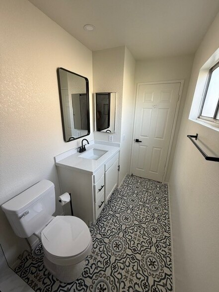 Building Photo - 79445 N Sunrise Ridge Dr