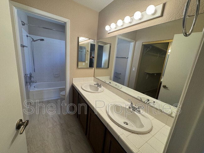 Building Photo - 7328 W Cherry Hills Dr