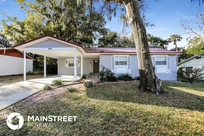 Building Photo - 818 Wedgewood Dr