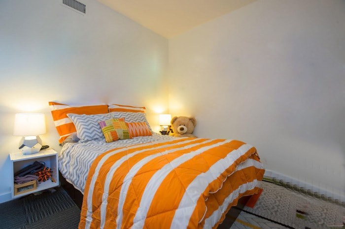 2nd Bedroom - 321 S San Vicente Blvd