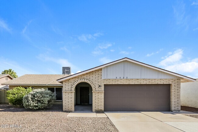 Primary Photo - 3522 W Malapai Dr
