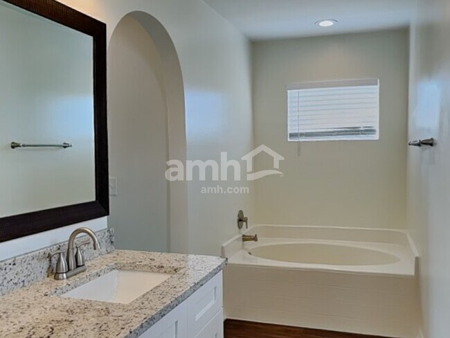 Building Photo - 8255 Settlers Crk Lp