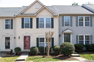 Building Photo - 2805 Queensland Dr