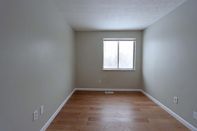 Building Photo - 5740 Vestry Ct