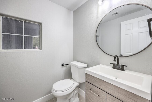 Building Photo - 2919 Cafe Racer Ct