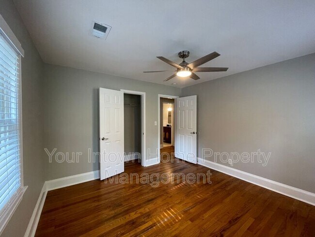 Building Photo - 452 Deckner Ave SW