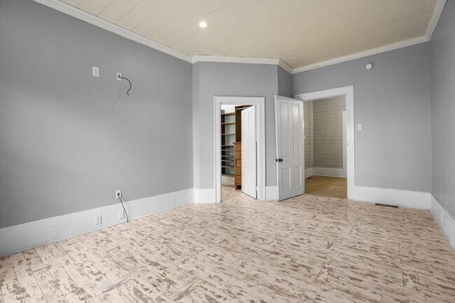 Building Photo - 251 Cheatham Springs Rd