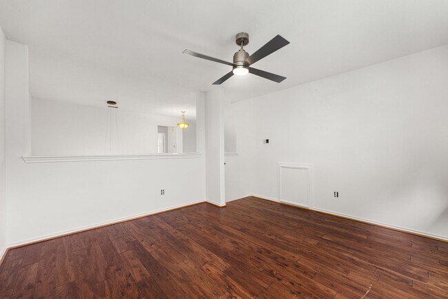 Building Photo - 3022 Glenthorpe Ln