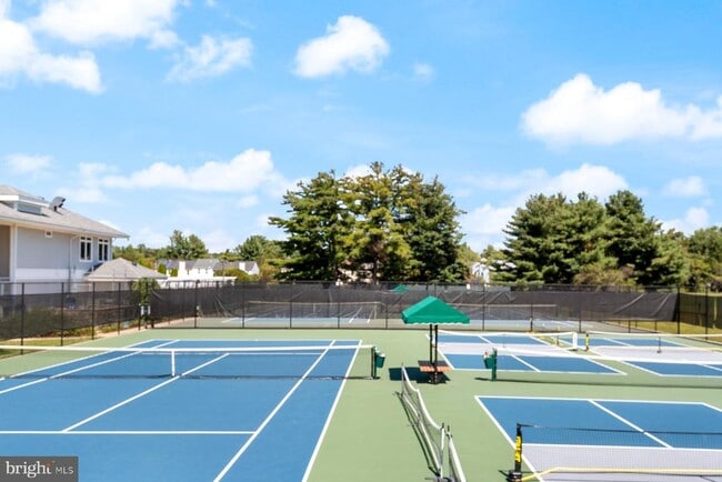 Building Photo - 10603 Tuppence Ct