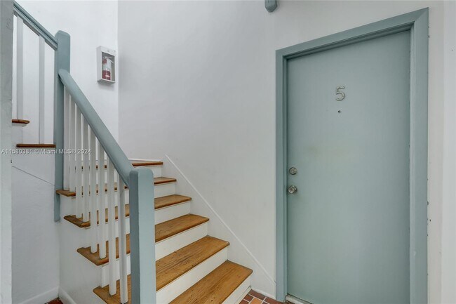 Building Photo - 631 Euclid Ave