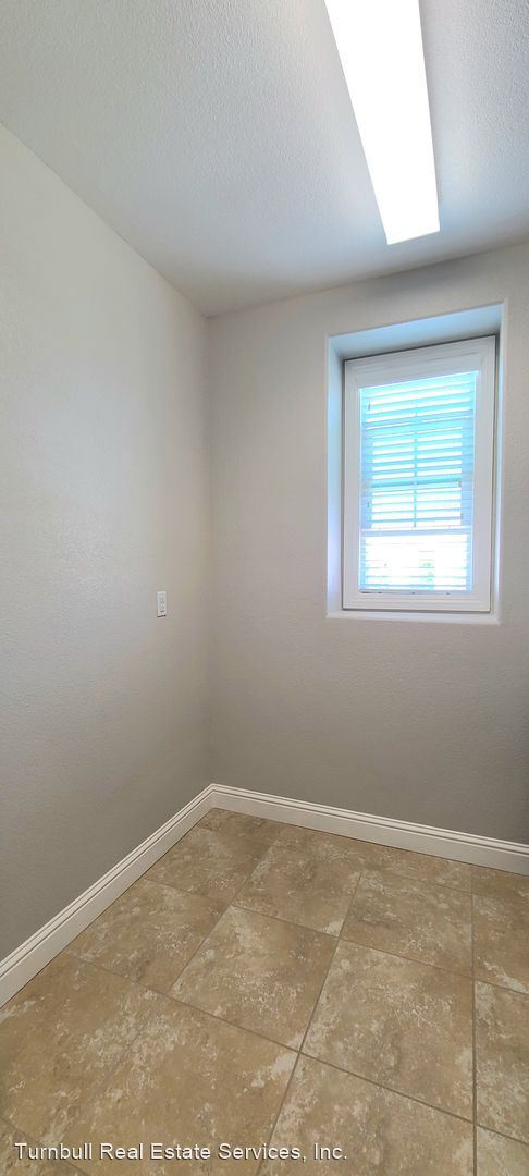 Building Photo - 3 br, 2.5 bath House - 186 COLNER CIR