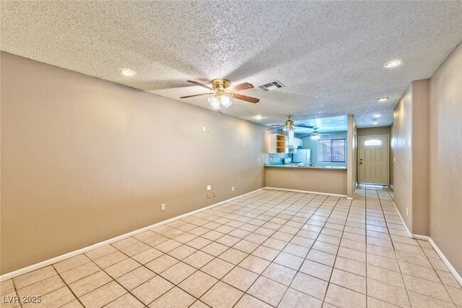 Building Photo - 506 Holick Ave