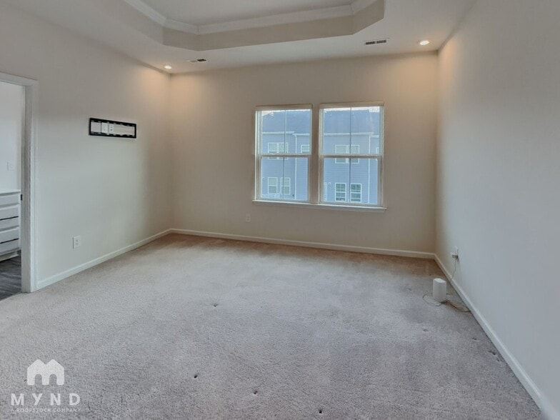 Building Photo - 10868 Overlook Mountain Dr