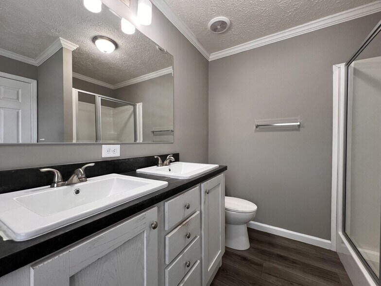 Building Photo - 258 Field Pine Dr