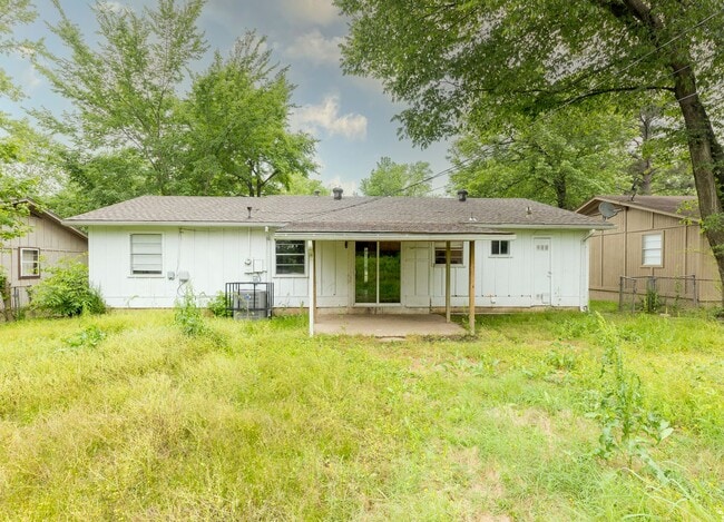 Building Photo - 642 Stevenson St