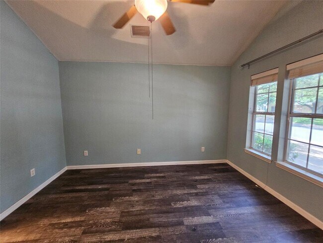 Building Photo - 174 Prairie Springs Loop