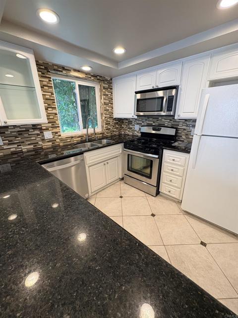 Building Photo - 4603 Cove Dr