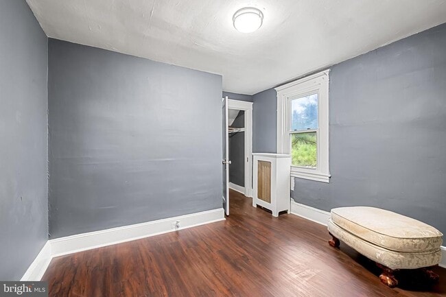 Building Photo - 3727 Milford Ave