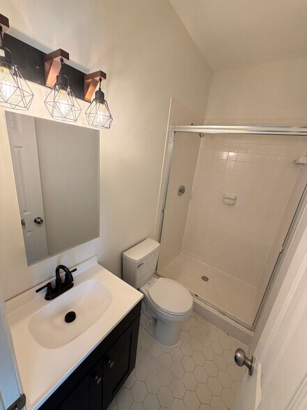 Building Photo - 105 Wynfield Ct