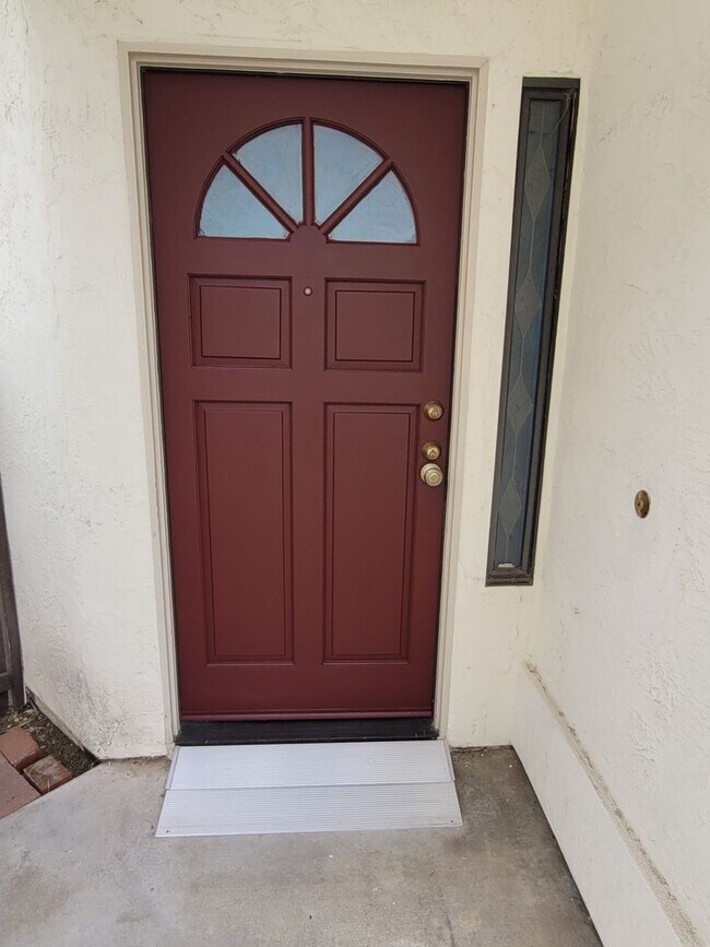 Building Photo - $3700.00 Rancho Bernardo 3 bdrm 2 bath 1450 sq ft House, Pool & Clubhouse