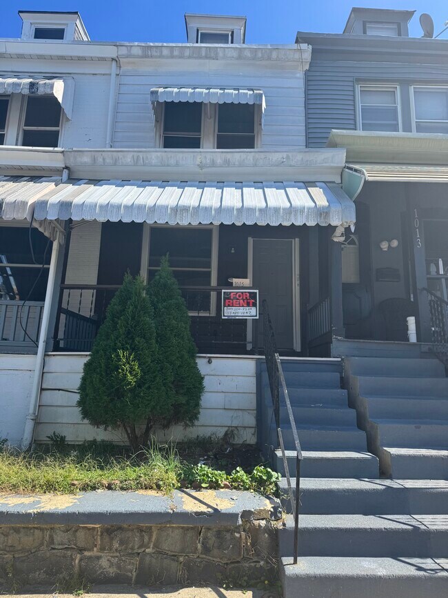 Building Photo - 1015 Birch St