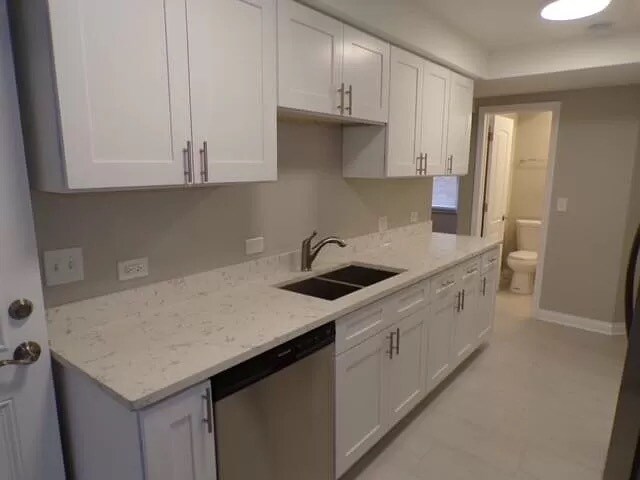 Building Photo - 776 Green Bay Rd