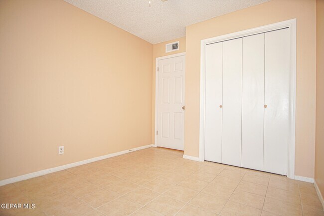 Building Photo - 11608 James Watt Dr