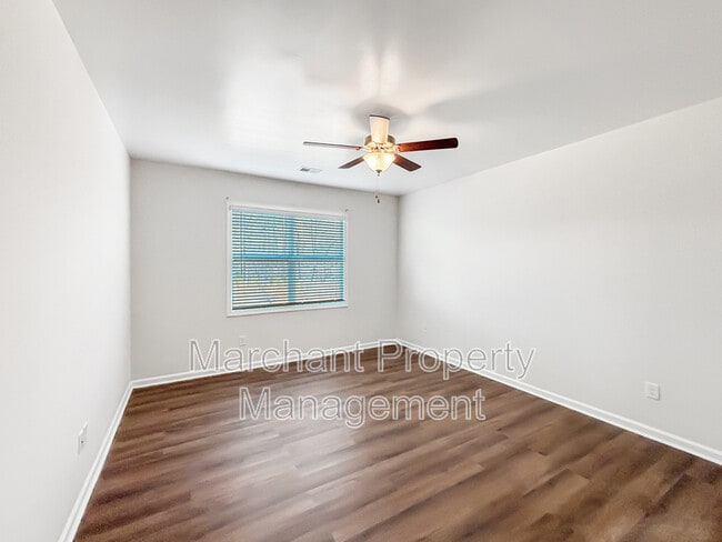 Building Photo - 6 Ashborne Ln