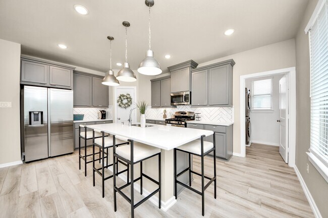 Building Photo - 15850 Black Grouse Dr