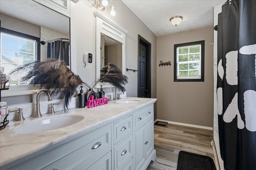 Building Photo - 1459 Bridgewater Branch