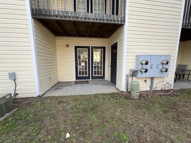 Building Photo - Apartment For Rent