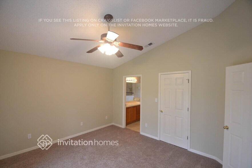 Building Photo - 2773 Aragon Terrace