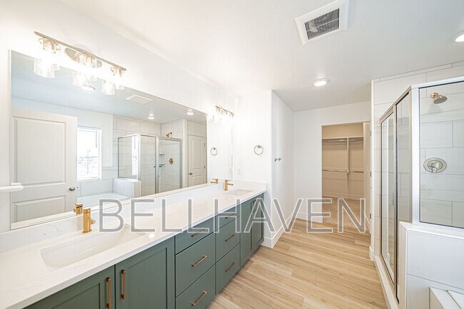 Building Photo - 667 S 2275 W