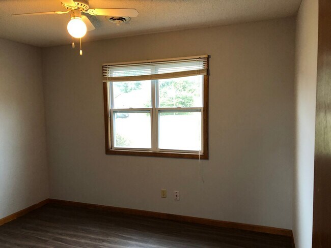 Building Photo - 317 Palomino Ln