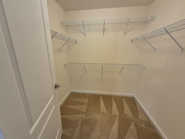 Building Photo - 15 Sweet William Dr