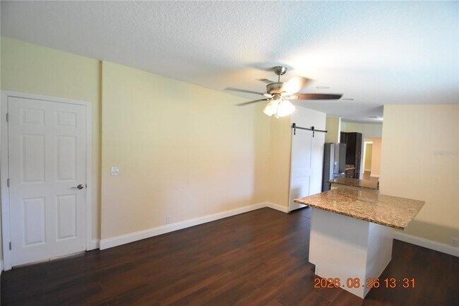 Building Photo - 12106 Waterview Dr