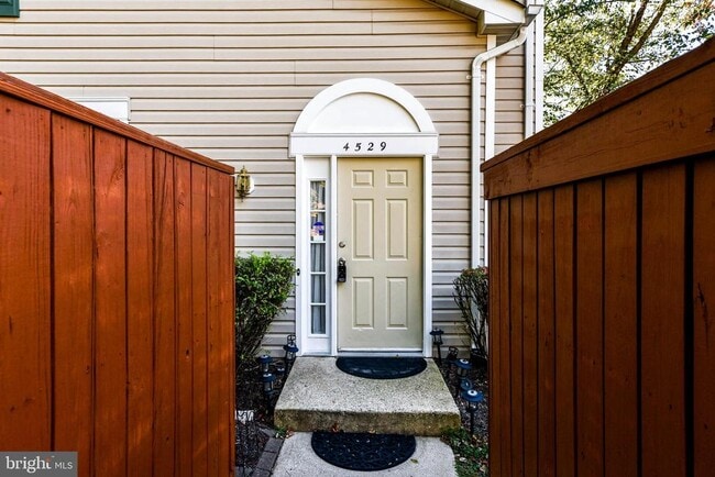 Building Photo - 4529 Running Deer Way