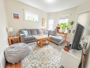 Building Photo - 70 Line St