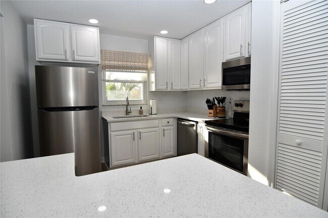 Building Photo - 1218 Riding Rocks Ln