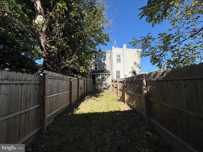 Building Photo - 1224 Green St