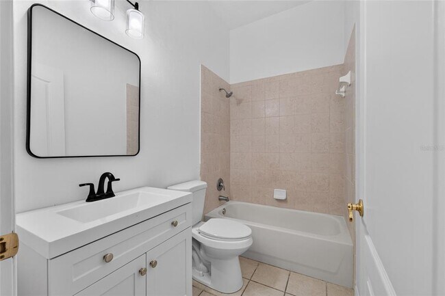 Building Photo - 914 SW 83rd Terrace