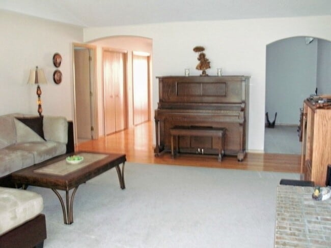 Building Photo - Comfortable Condo for Lease!
