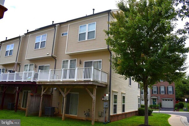 Building Photo - 22455 Glenbow Way